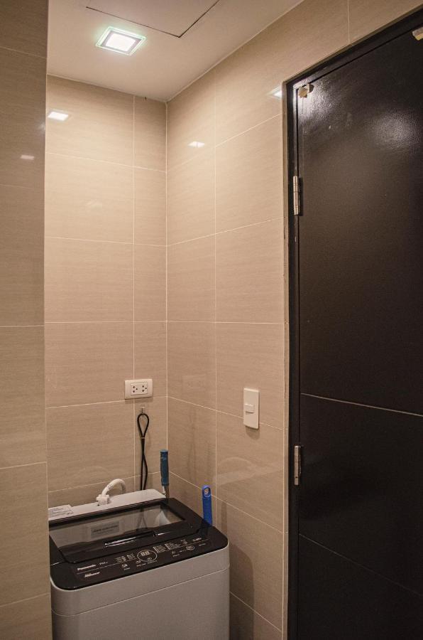Cozy And Classy Studio Across Airport Terminal 3 Pasay Esterno foto